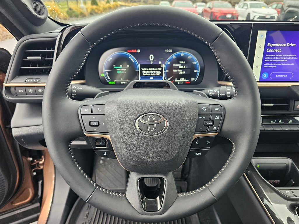 Used 2025 Toyota Crown Signia w/ Advanced Technology Package image 25