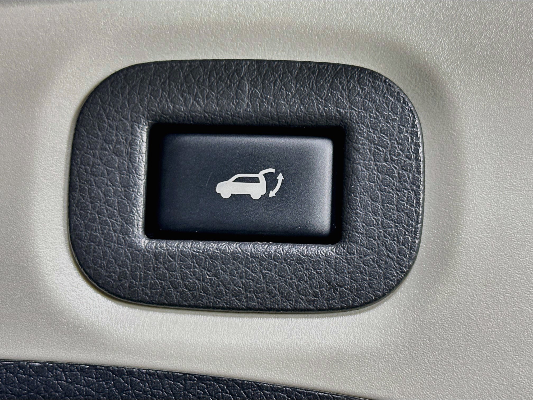 Used 2019 Nissan Rogue SV w/ Premium Package FWD image 29