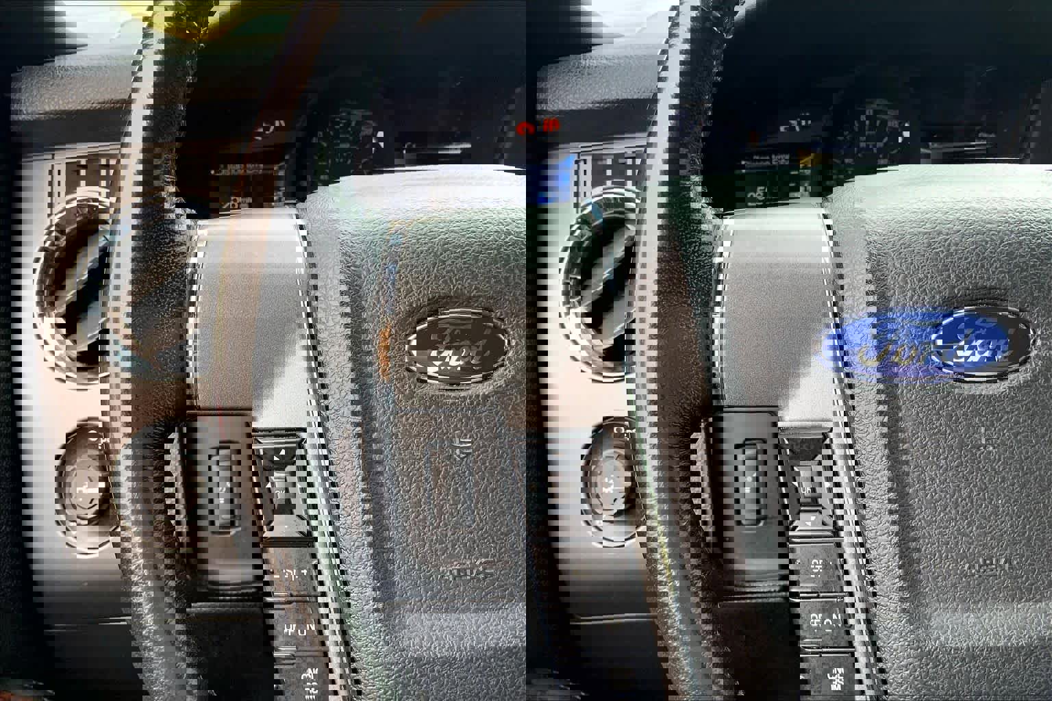 Used 2016 Ford Expedition Platinum image 24