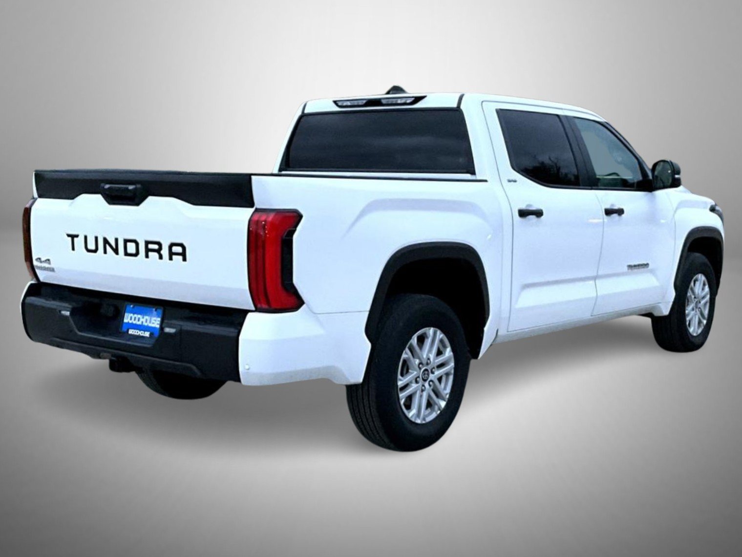 Used 2024 Toyota Tundra SR5 w/ SR5 Convenience Package AWD/4WD image 5