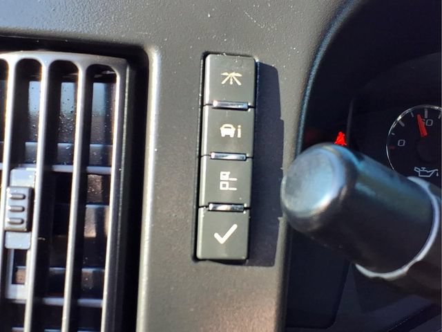 Used 2024 Chevrolet Express 2500 w/ Driver Convenience Package RWD image 18