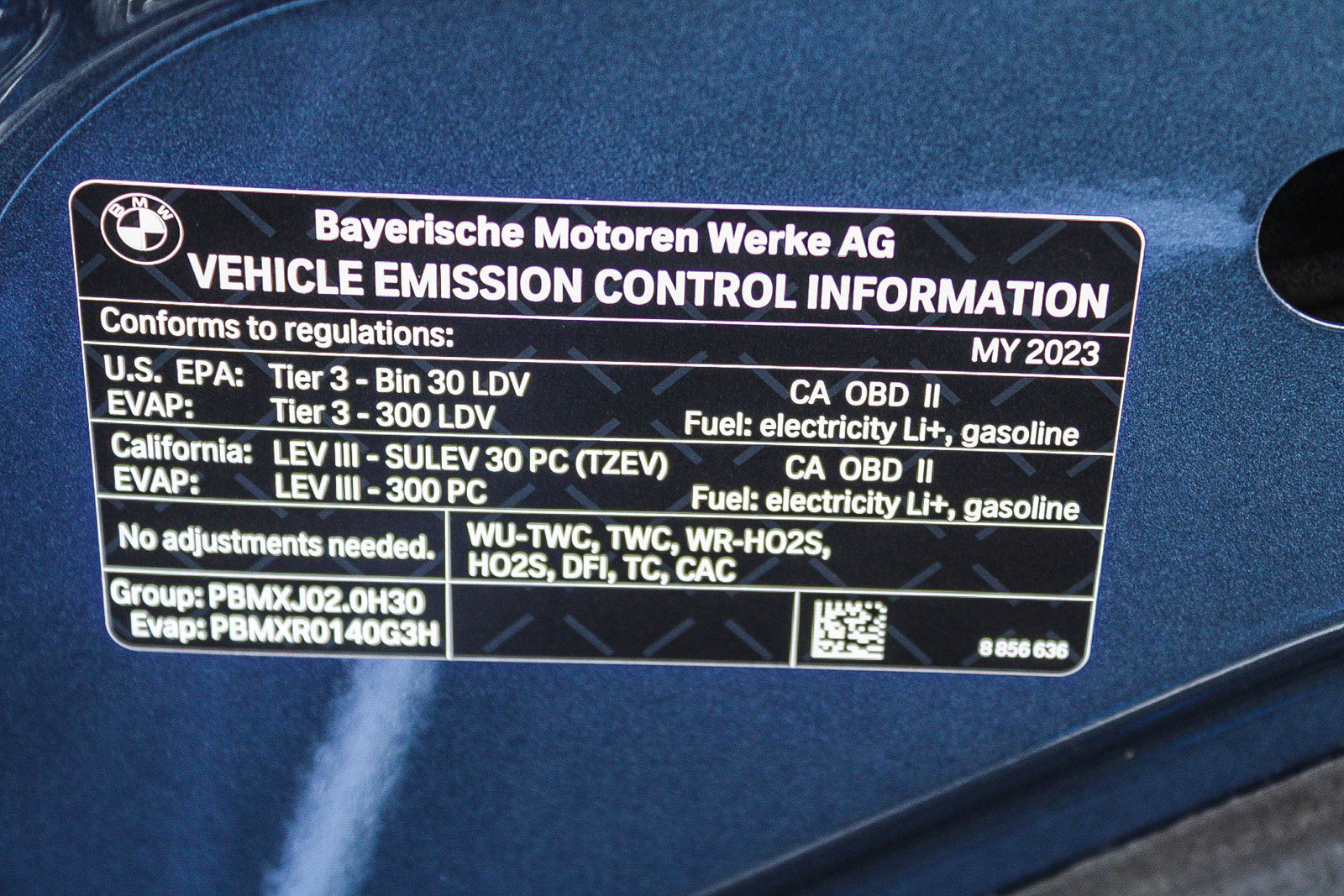 Used 2023 BMW 530e w/ M Sport Package image 28