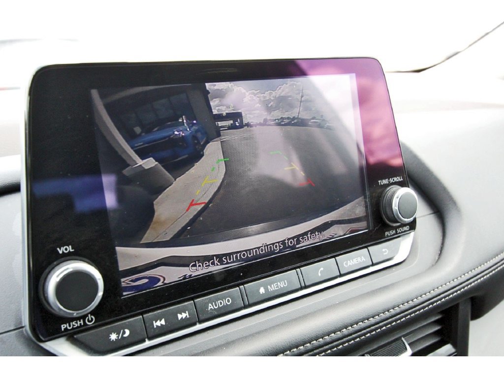 Used 2023 Nissan Rogue S FWD image 27