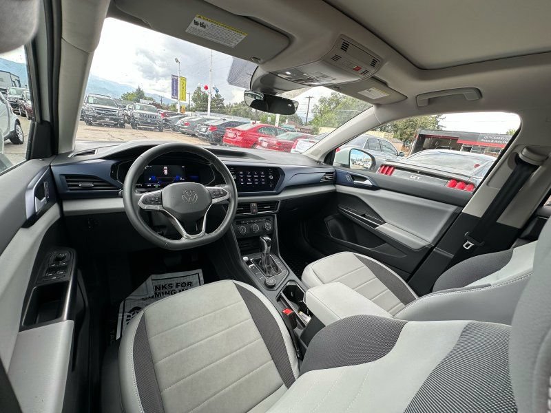 Used 2022 Volkswagen Taos SE w/ Panoramic Sunroof Package AWD/4WD image 31