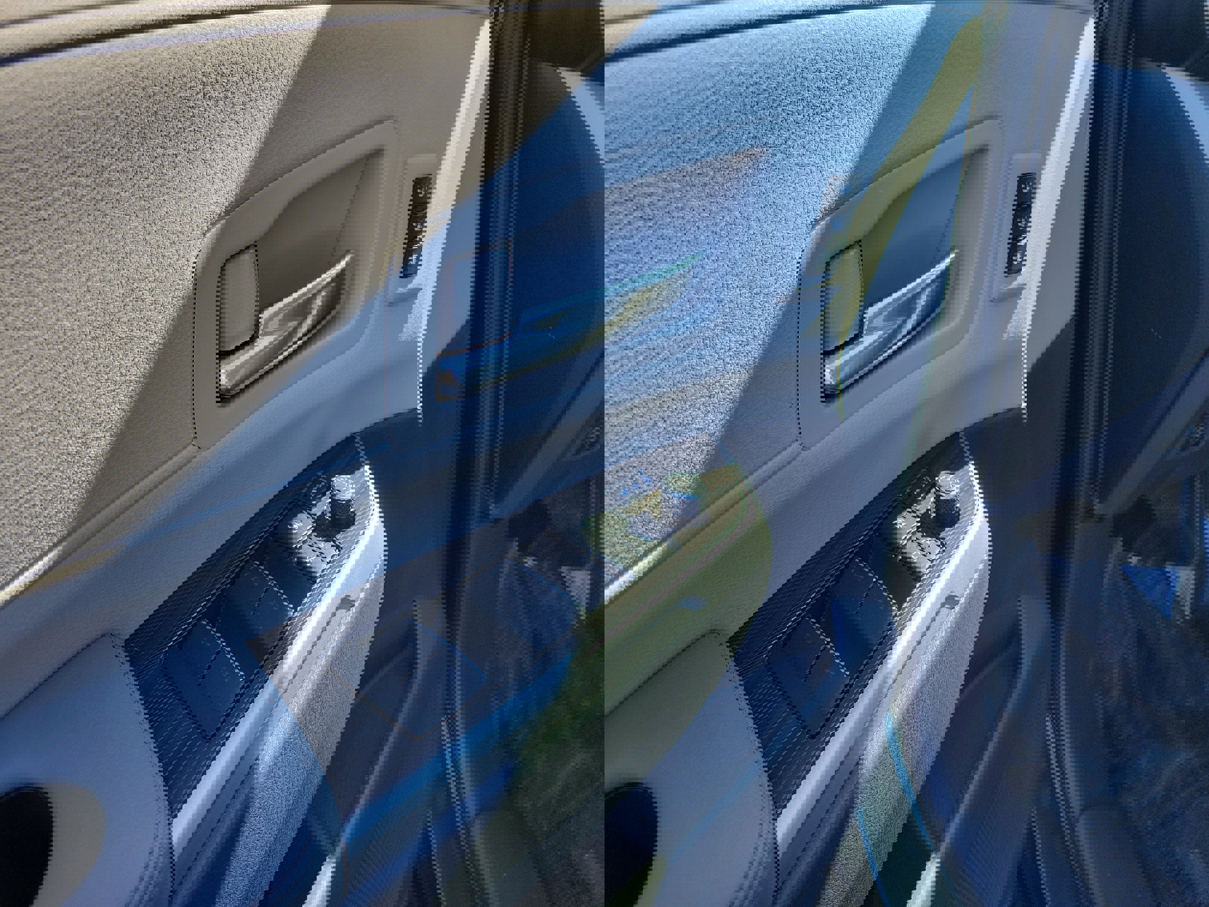 Used 2024 Toyota Sienna Limited image 18