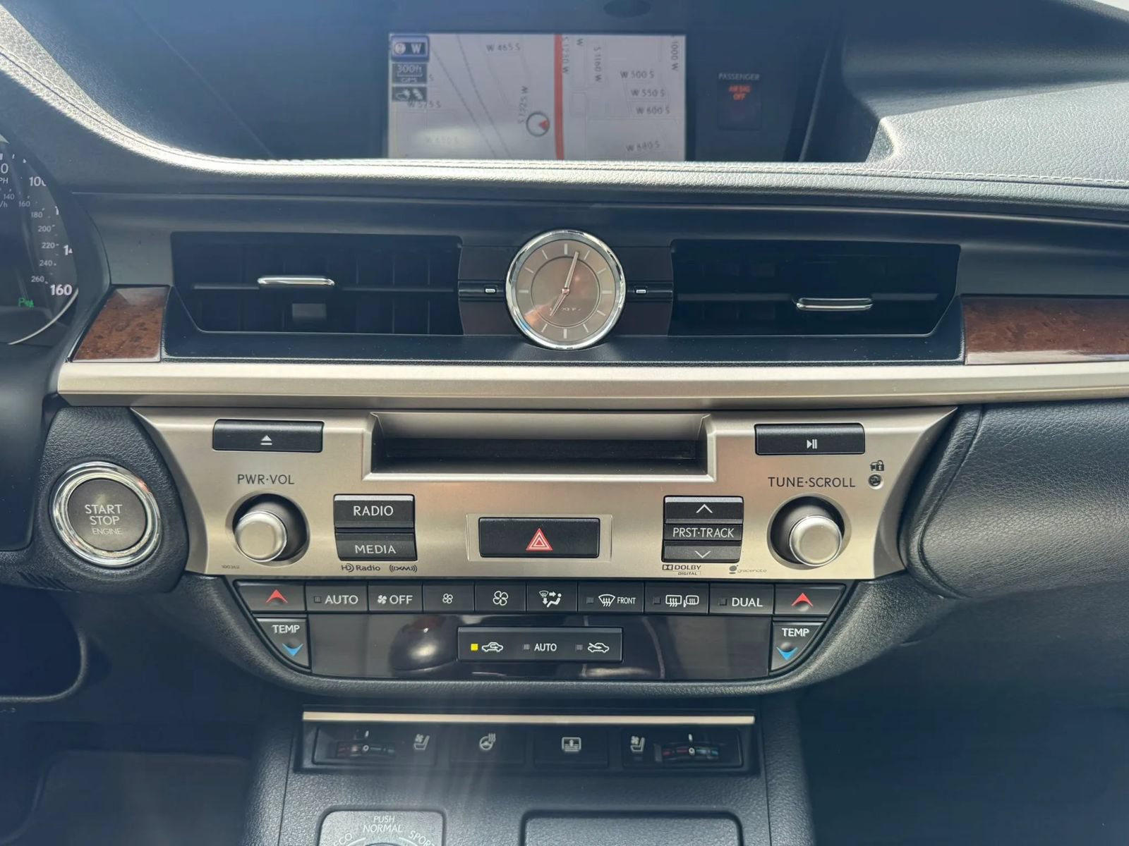 Used 2014 Lexus ES 350 w/ Luxury Package FWD image 16