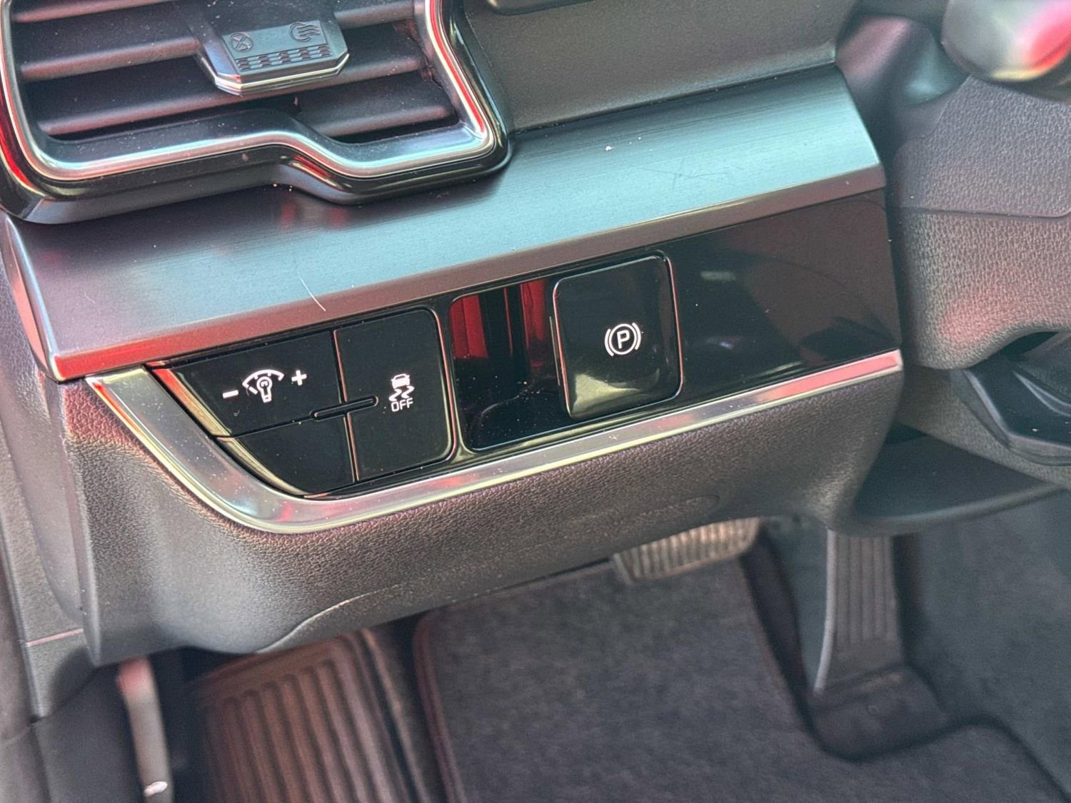 Used 2023 Kia Sportage EX image 27