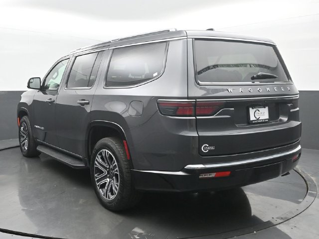 Used 2025 Jeep Wagoneer 4WD image 4