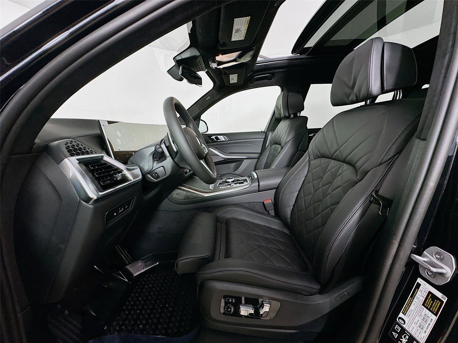 New 2026 BMW X7 xDrive40i w/ Executive Package image 21