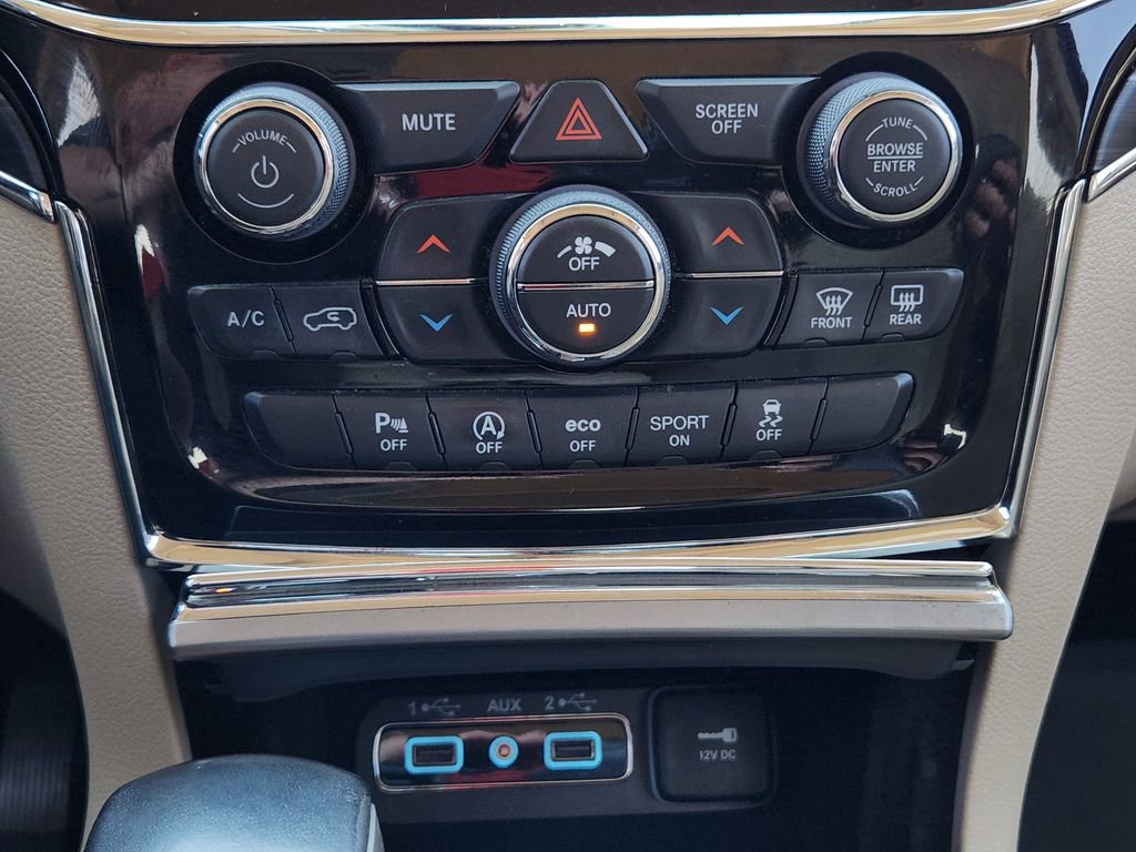 Used 2020 Jeep Grand Cherokee Limited w/ Premium Lighting Group AWD/4WD image 25