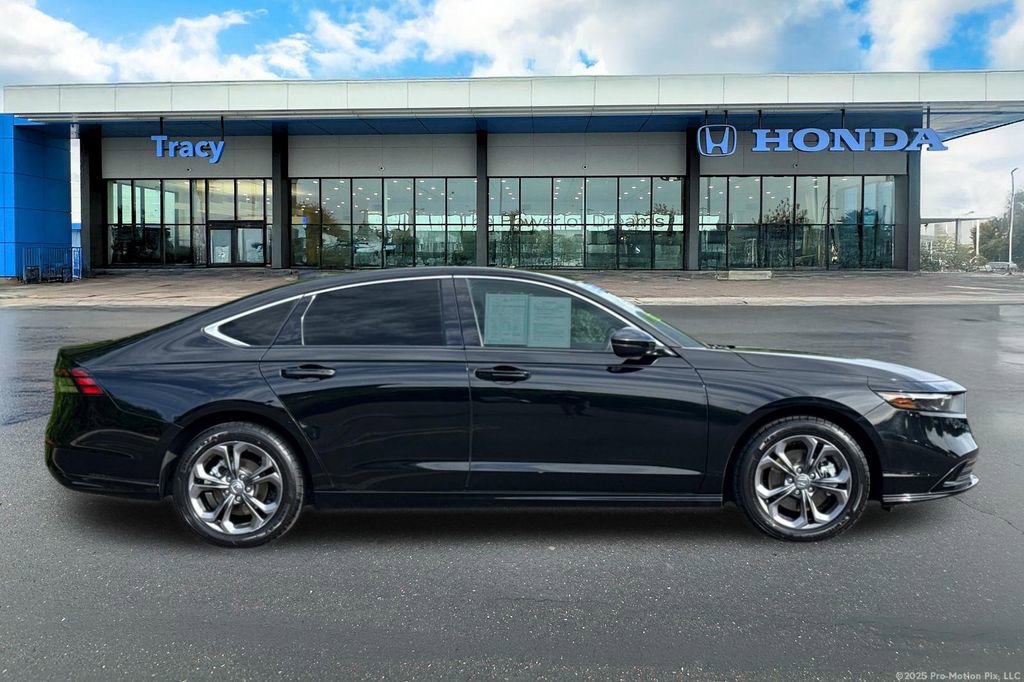 Certified 2024 Honda Accord EX-L image 4