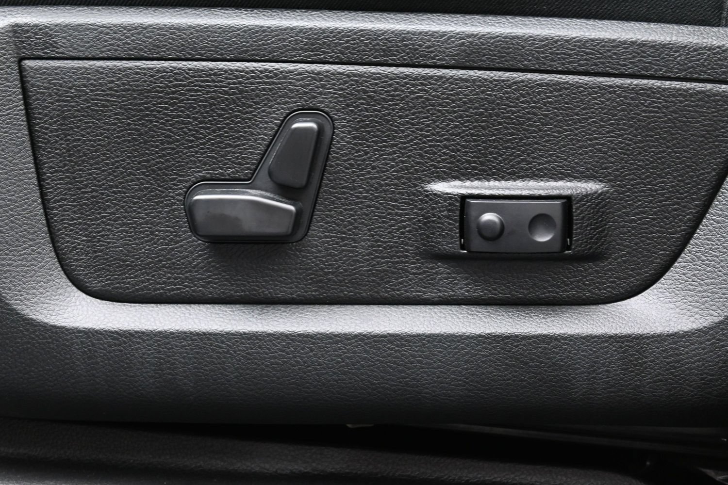 Used 2024 RAM 2500 Rebel AWD/4WD image 10