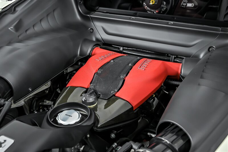 Used 2021 Ferrari F8 Tributo RWD image 17