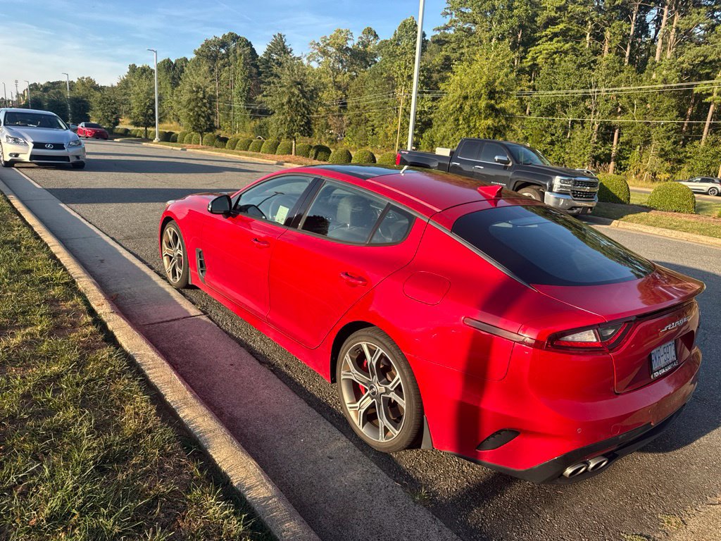 Used 2018 Kia Stinger GT2 RWD image 4