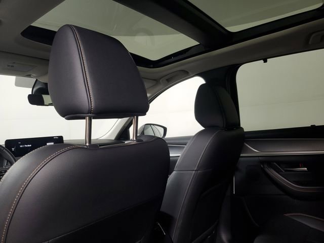 Used 2025 MAZDA CX-70 Plug-In Hybrid w/ Premium Pkg image 11