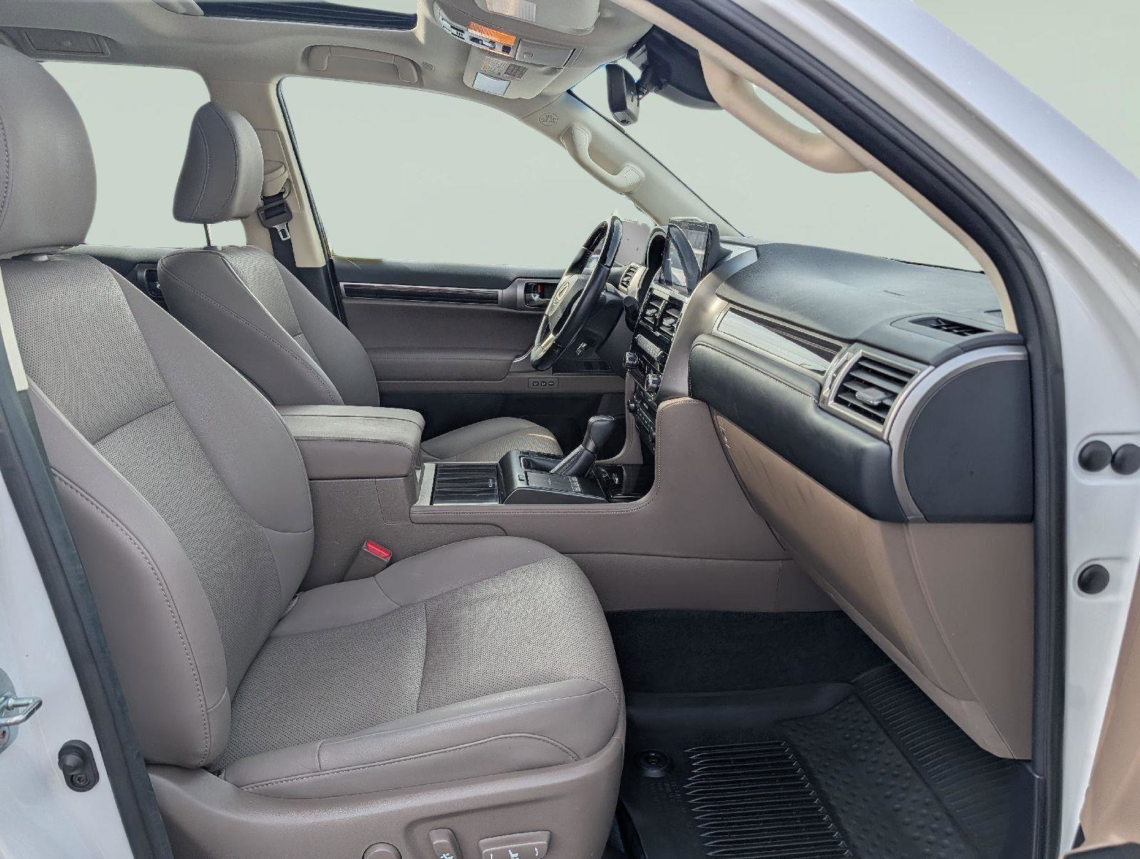 Certified 2023 Lexus GX 460 Premium w/ Premium Package image 21