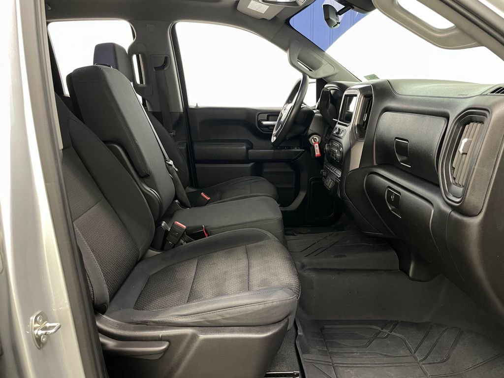 Used 2019 Chevrolet Silverado 1500 Custom w/ Custom Convenience Package AWD/4WD image 29