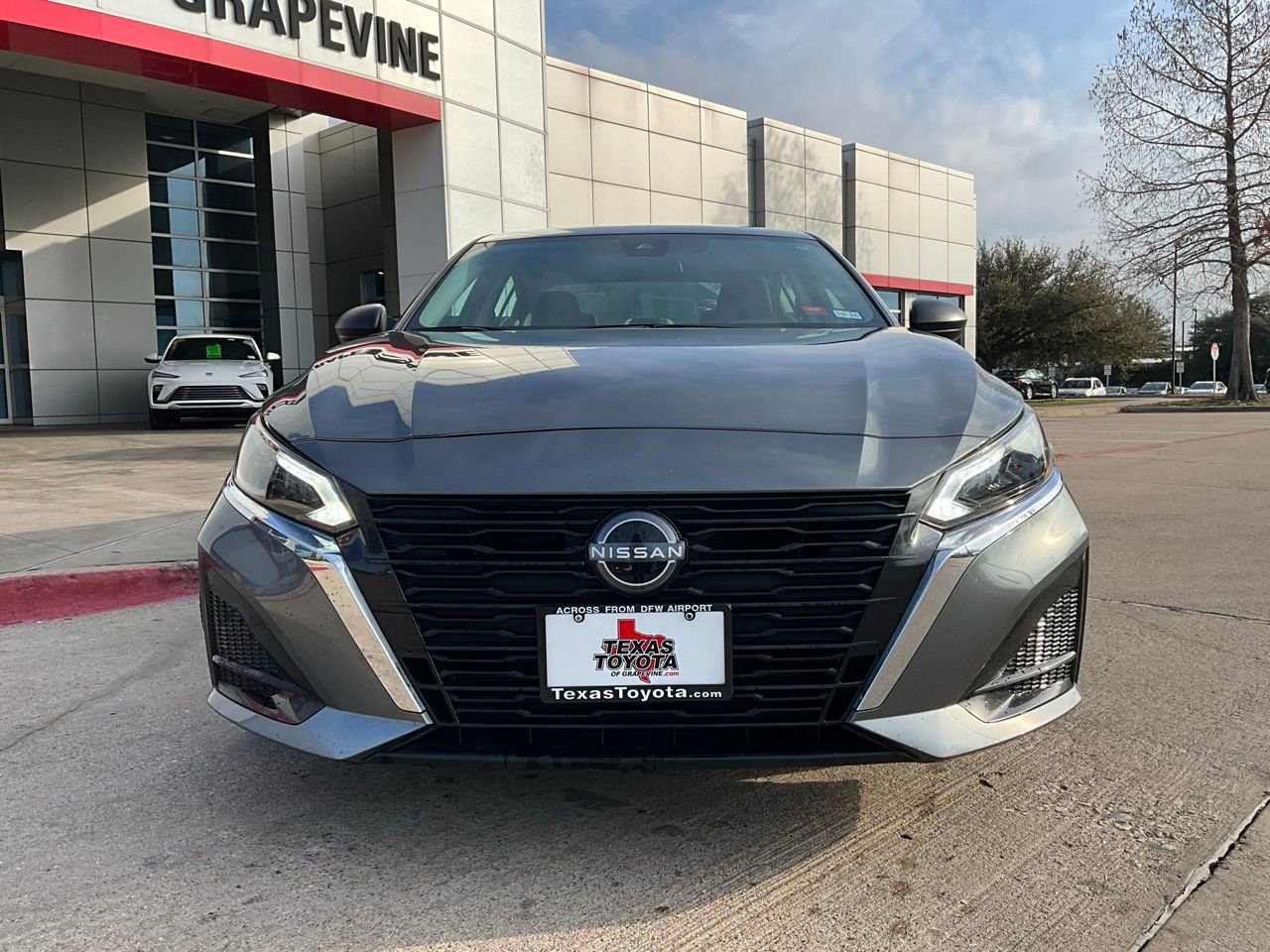 Used 2025 Nissan Altima 2.5 SV image 4