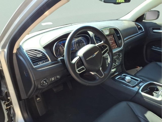 Used 2019 Chrysler 300 Touring L w/ Quick Order Package 22F AWD/4WD image 14