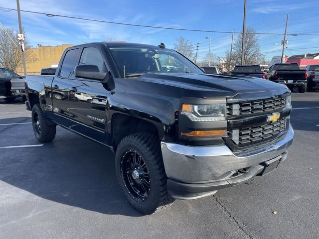 Used 2018 Chevrolet Silverado 1500 LT image 1