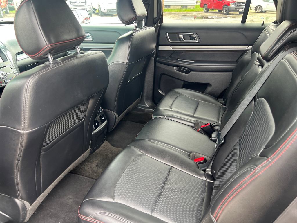 Used 2016 Ford Explorer Sport w/ Equipment Group 401A AWD/4WD image 11