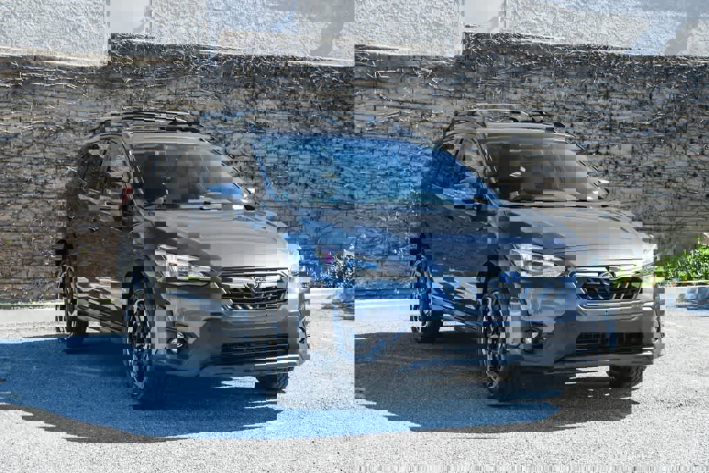 Used 2022 Subaru Crosstrek 2.5i Limited w/ Moonroof Package 2 image 3