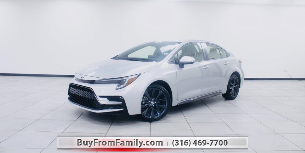 Used 2024 Toyota Corolla SE image 1