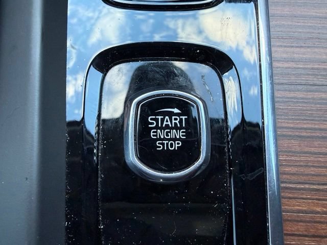 Used 2024 Volvo S60 B5 Plus AWD/4WD image 22