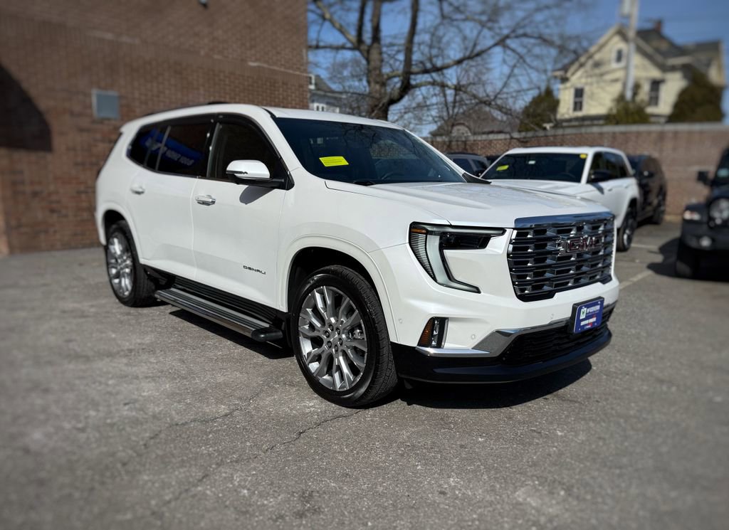 Used 2025 GMC Acadia Denali w/ Super Cruise Package image 3