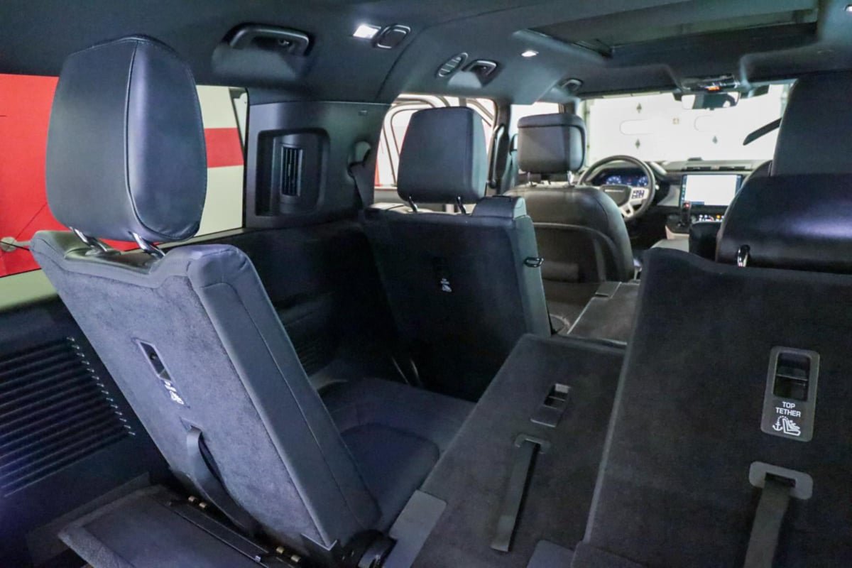 Used 2024 Land Rover Defender 130 S AWD/4WD image 29