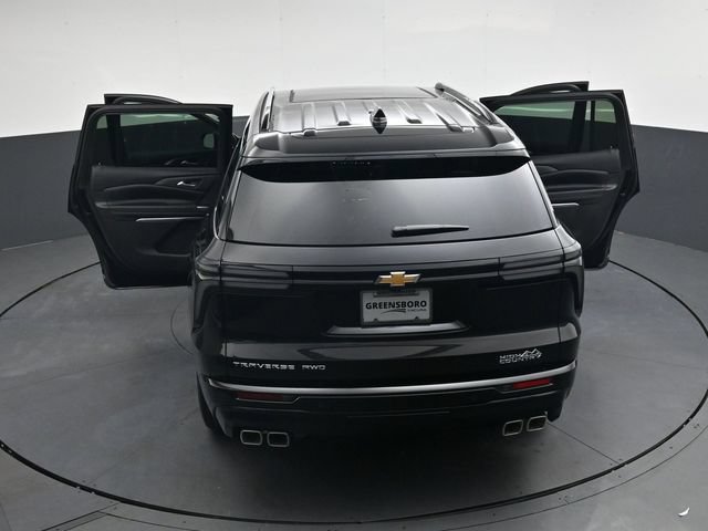 Used 2026 Chevrolet Traverse High Country w/ LPO, Floor Liner Package AWD/4WD image 41
