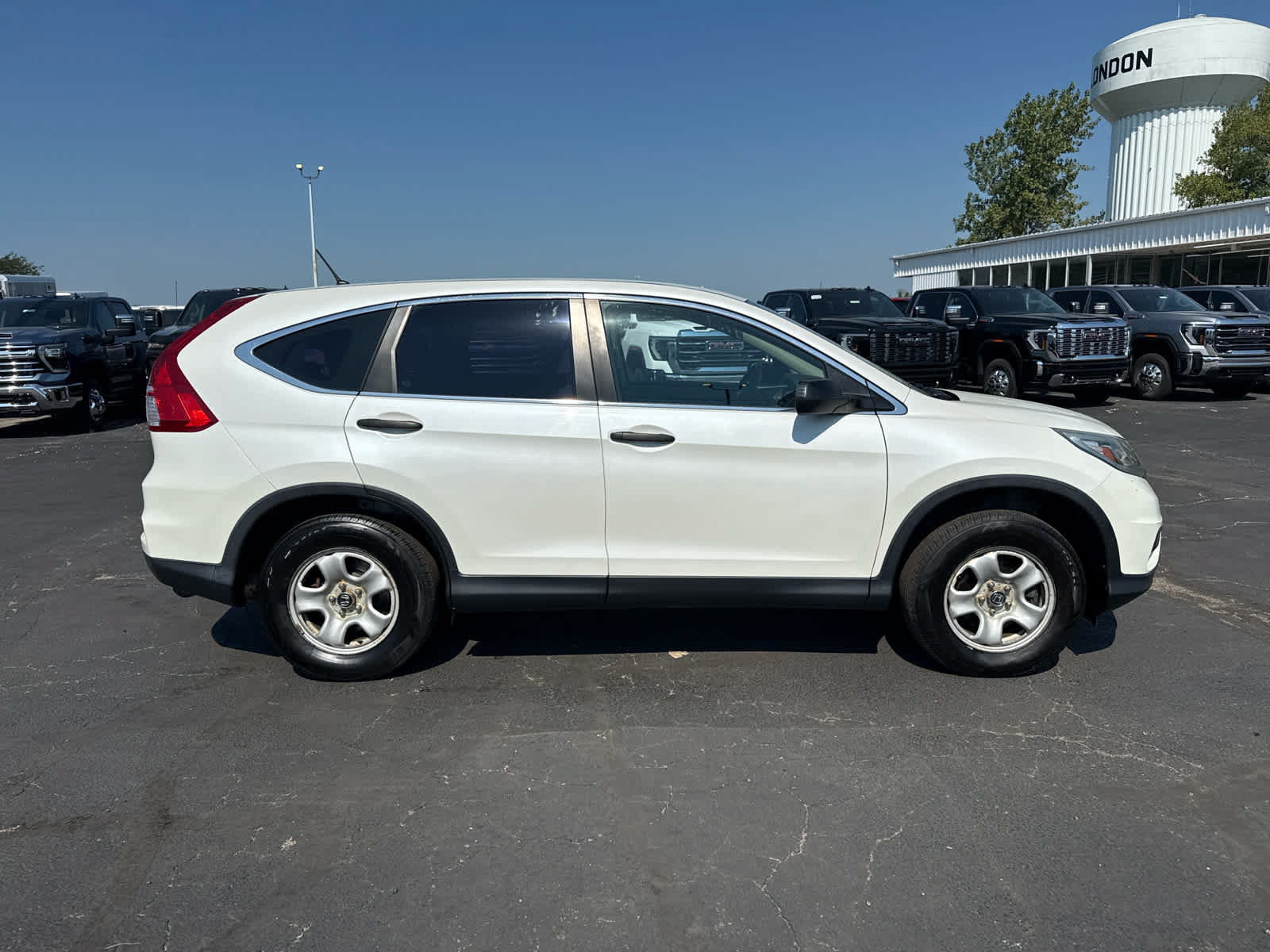 Used 2015 Honda CR-V LX image 6