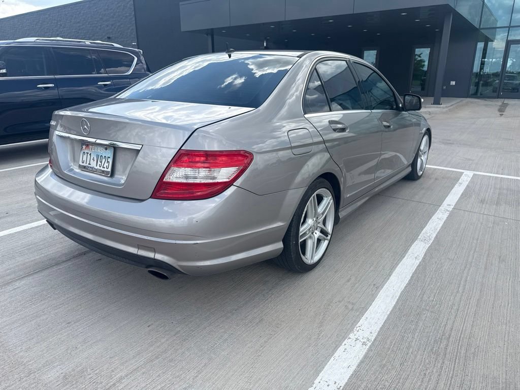 Used 2009 Mercedes-Benz C 300 Sedan image 3