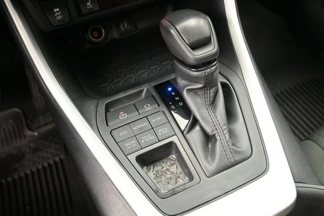 Used 2025 Toyota RAV4 XLE w/ Convenience Package AWD/4WD image 23