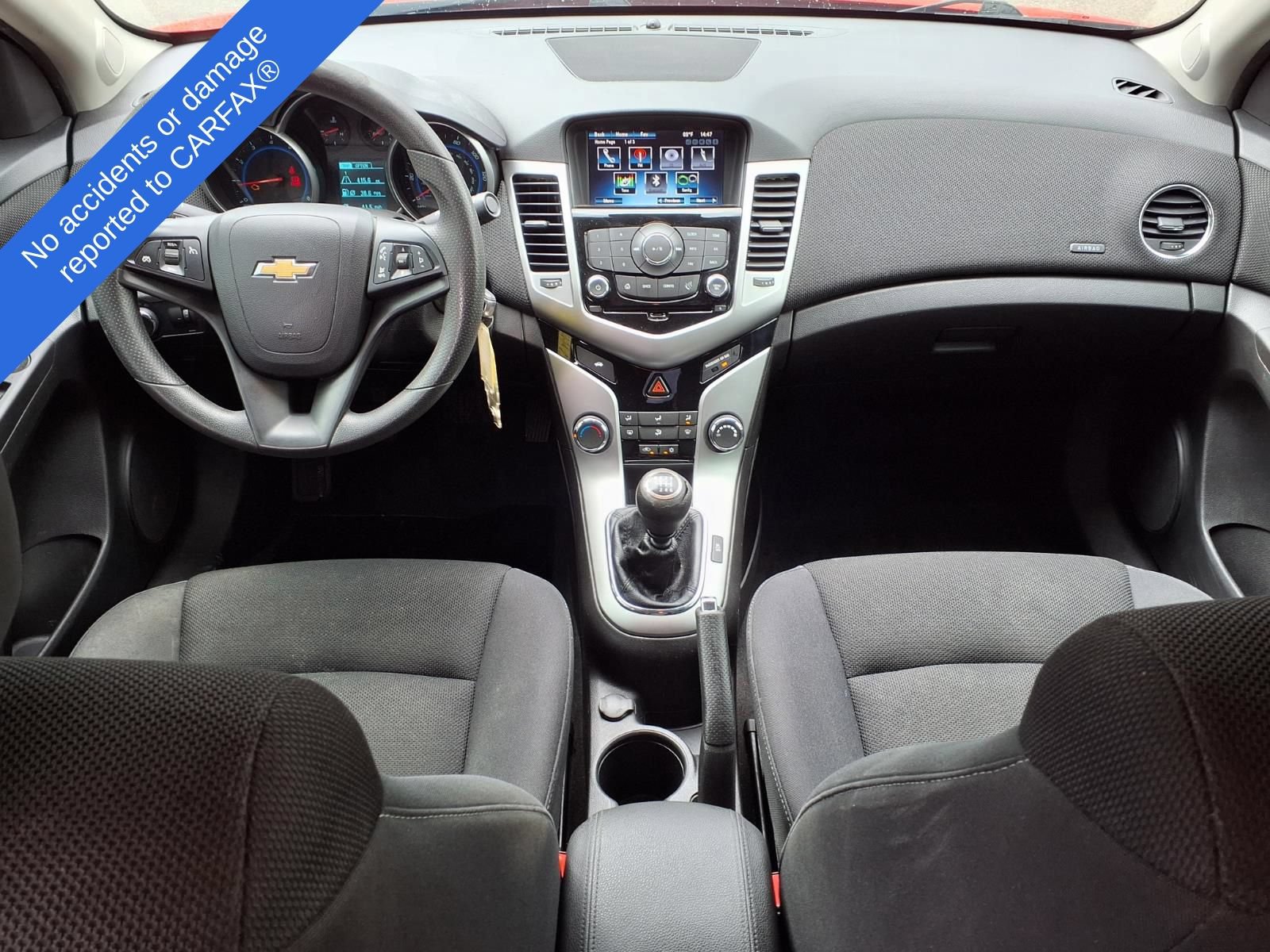 Used 2015 Chevrolet Cruze LT w/ Technology Package FWD image 12
