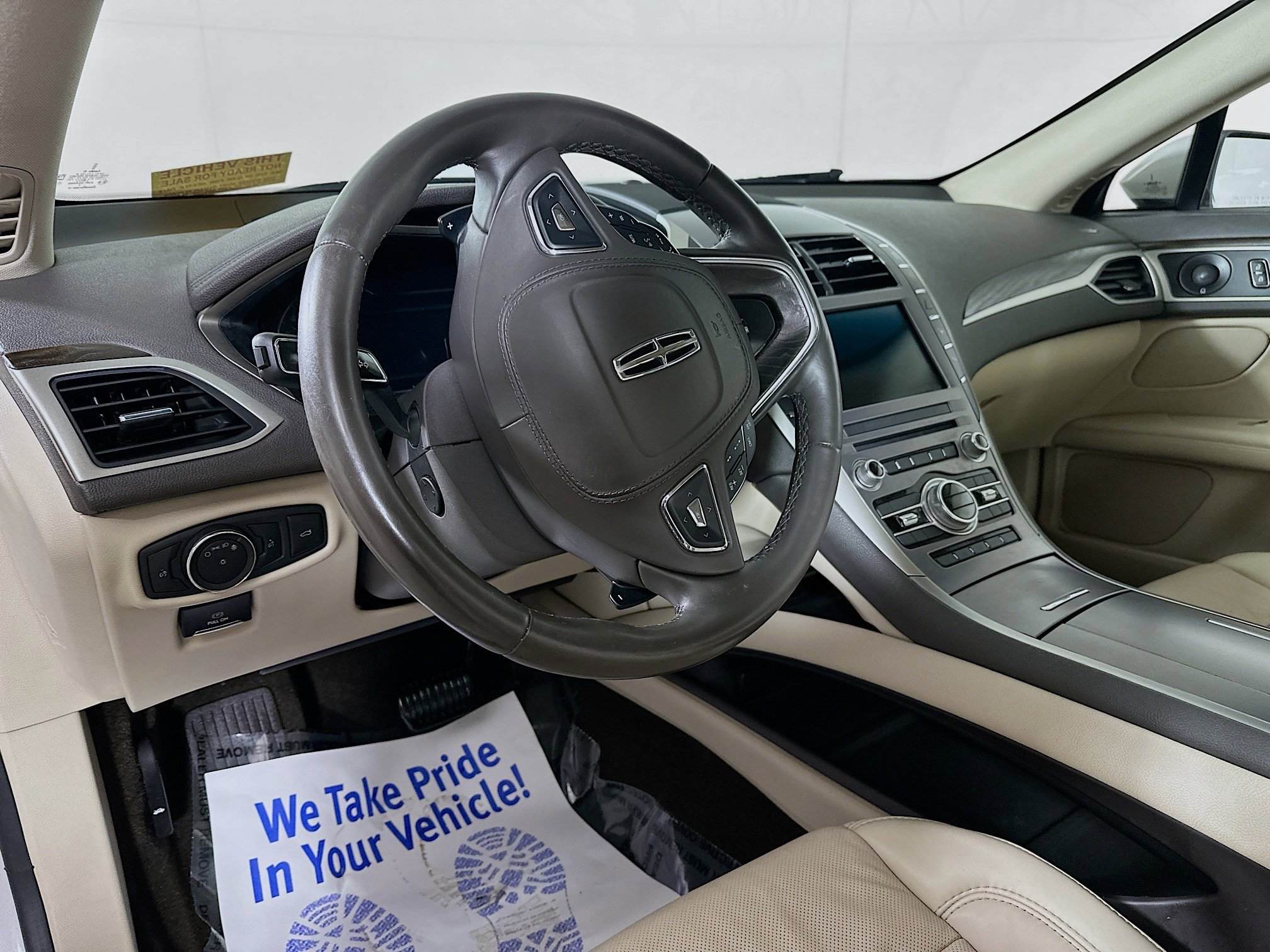 Used 2019 Lincoln MKZ Reserve FWD image 9
