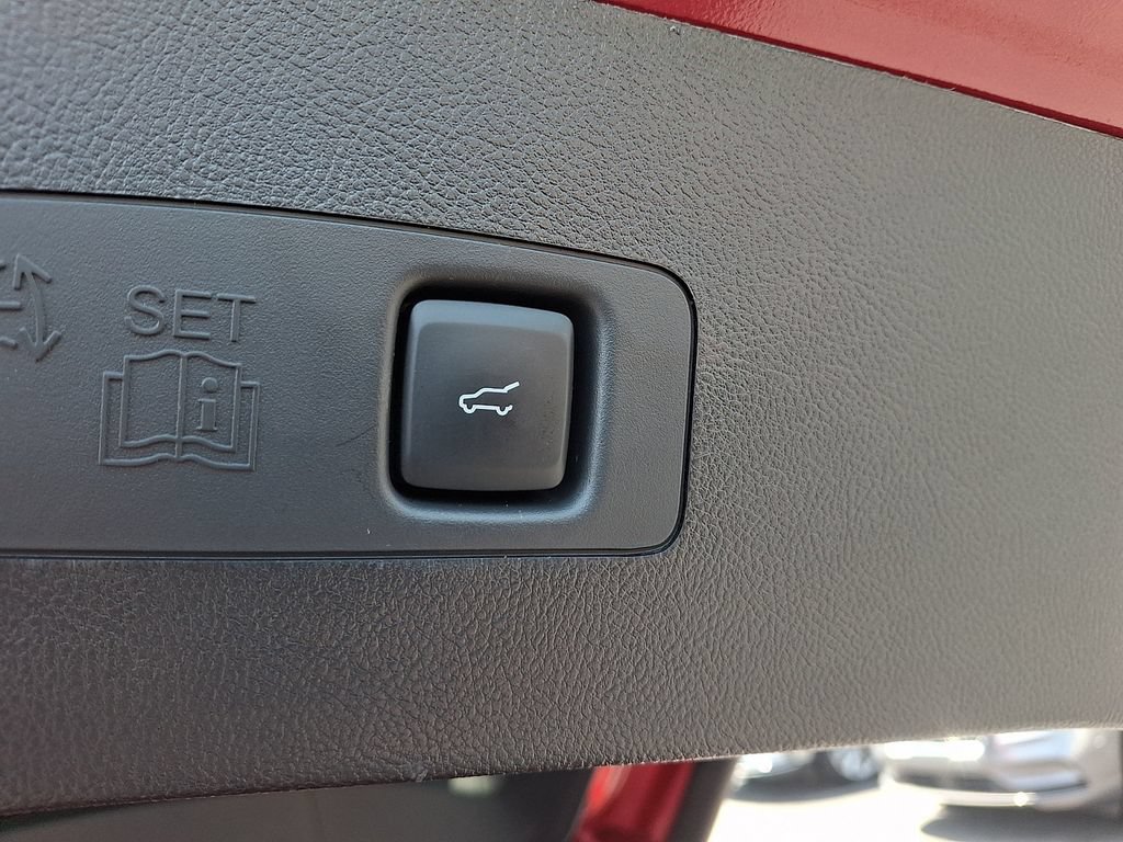 Certified 2025 Lincoln Corsair AWD image 29