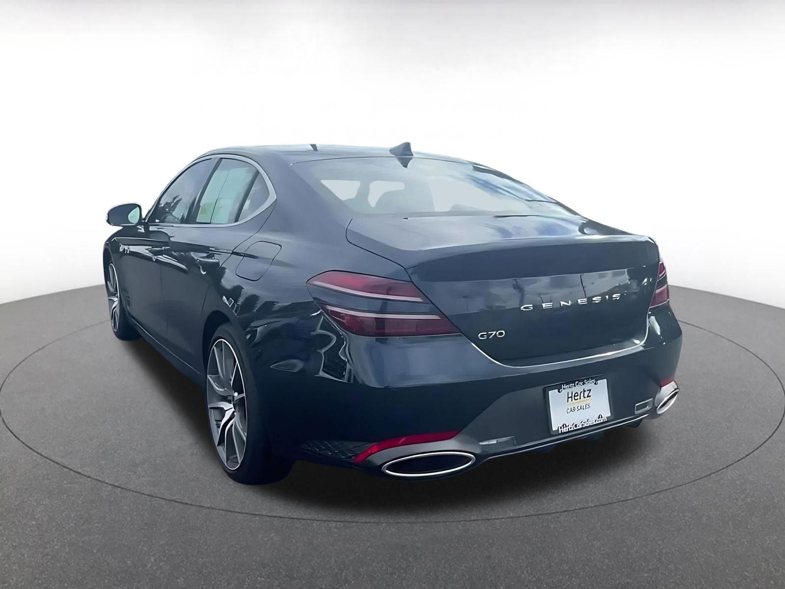 Used 2025 Genesis G70 2.5T image 11