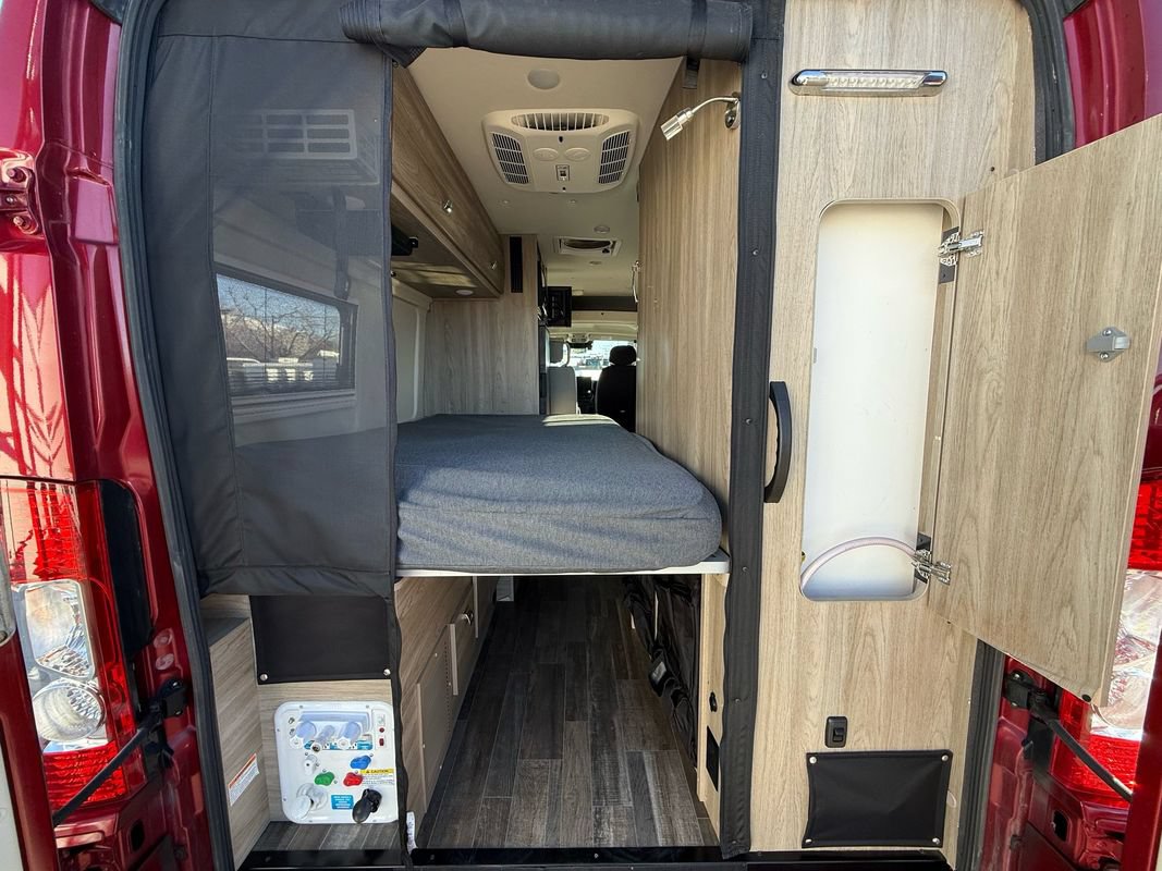 Used 2022 RAM ProMaster 3500 w/ Premium Convenience Group FWD image 13