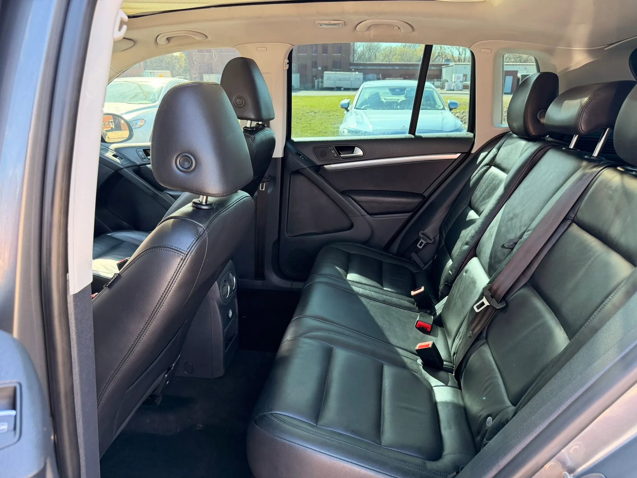 Used 2012 Volkswagen Tiguan S FWD image 16