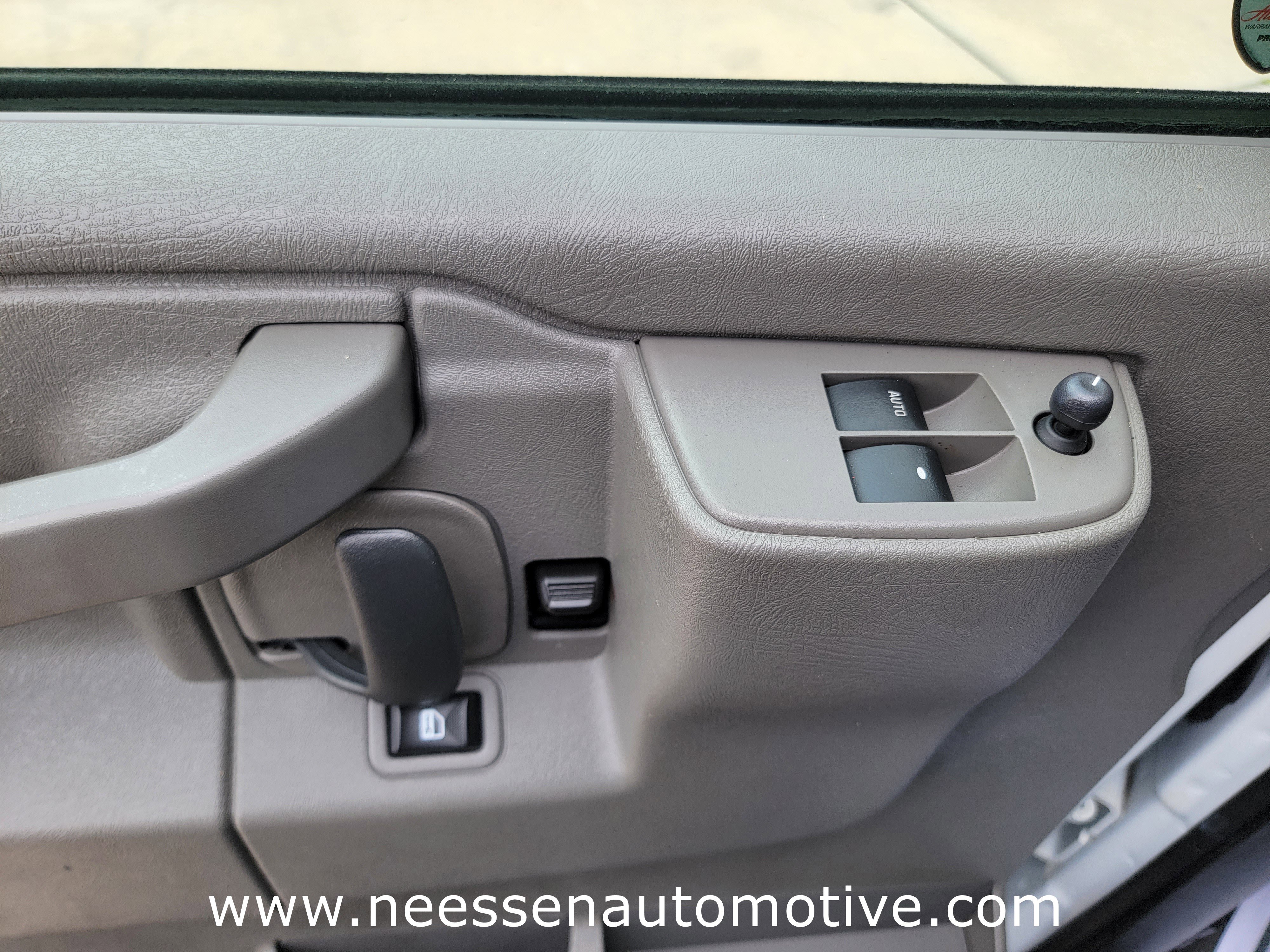 Used 2023 Chevrolet Express 2500 w/ Driver Convenience Package image 16