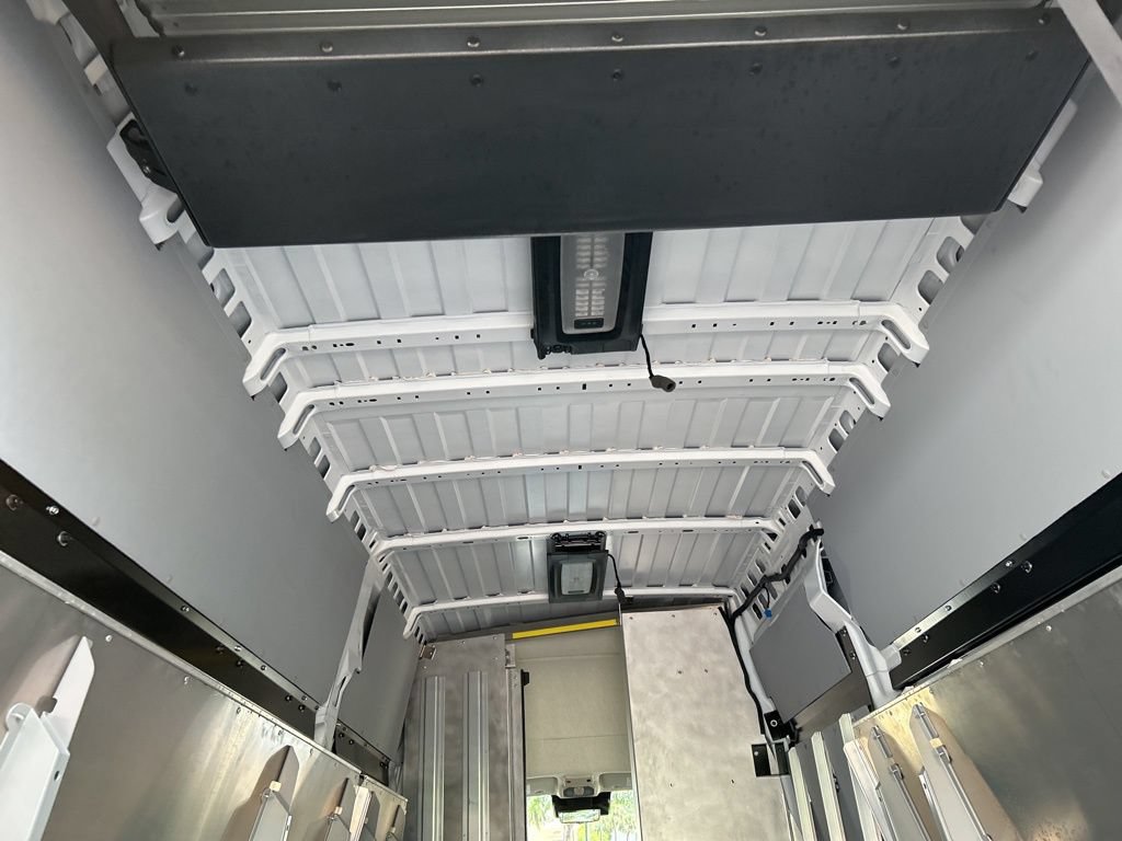Used 2024 RAM ProMaster 3500 w/ Delivery Van Package FWD image 30