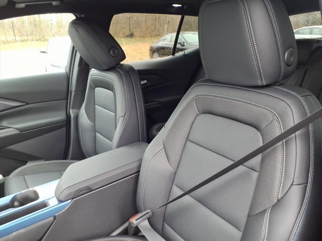 New 2026 Chevrolet Equinox EV LT image 12