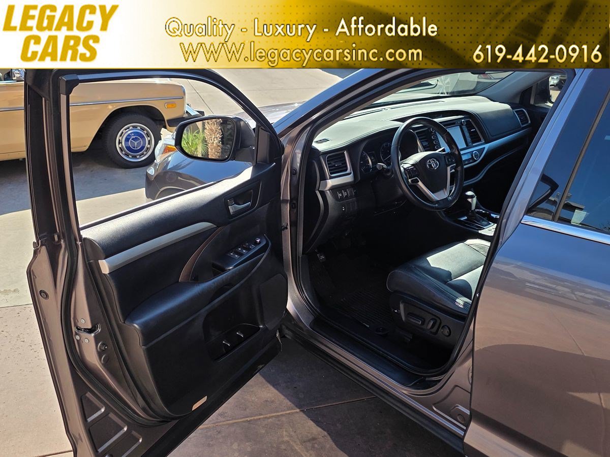 Used 2018 Toyota Highlander XLE FWD image 56