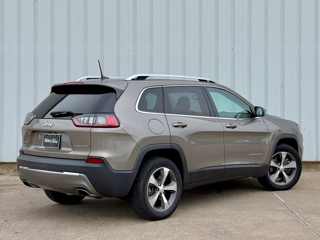 Used 2019 Jeep Cherokee Limited AWD/4WD image 6