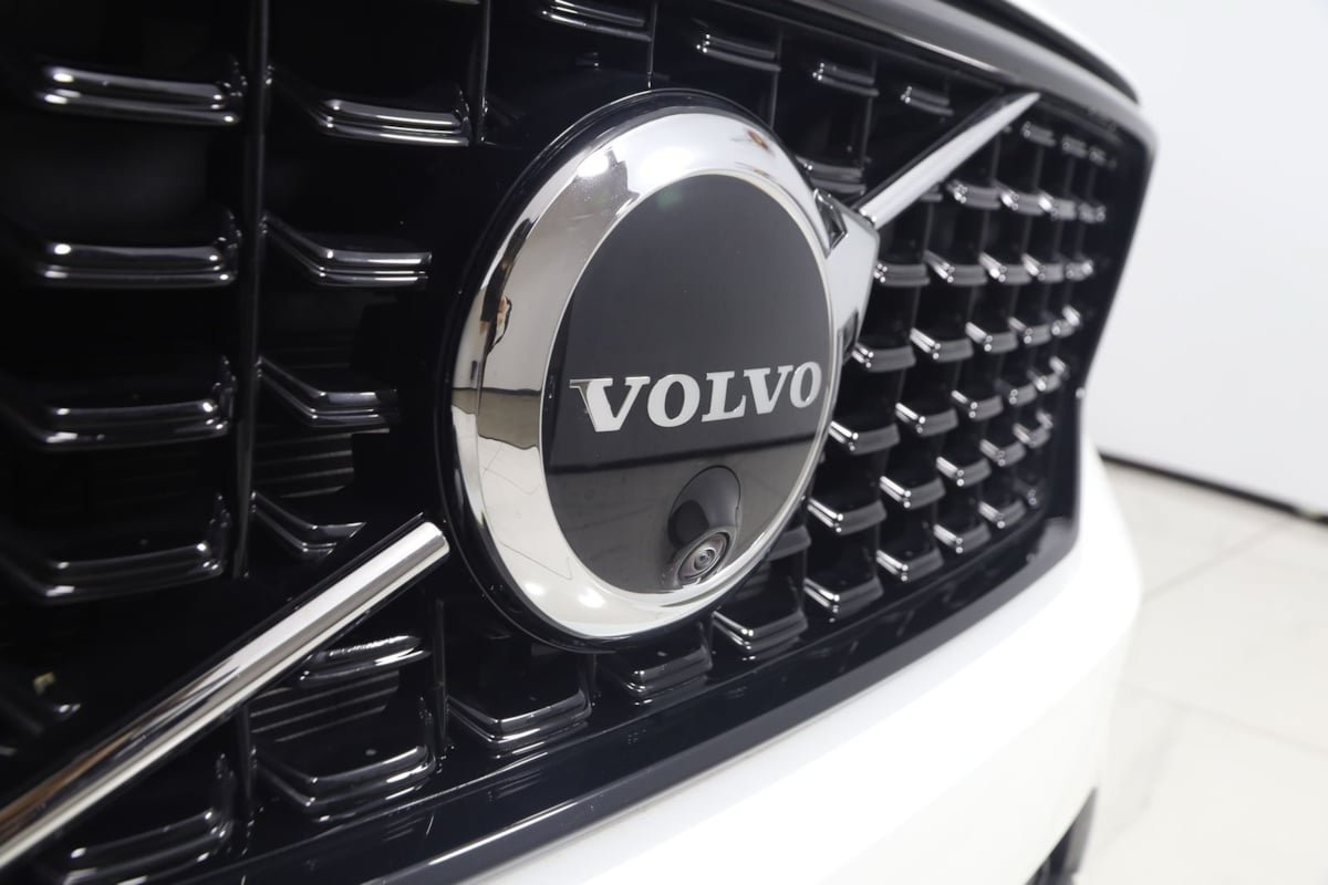 Used 2026 Volvo XC40 B5 Plus AWD/4WD image 17