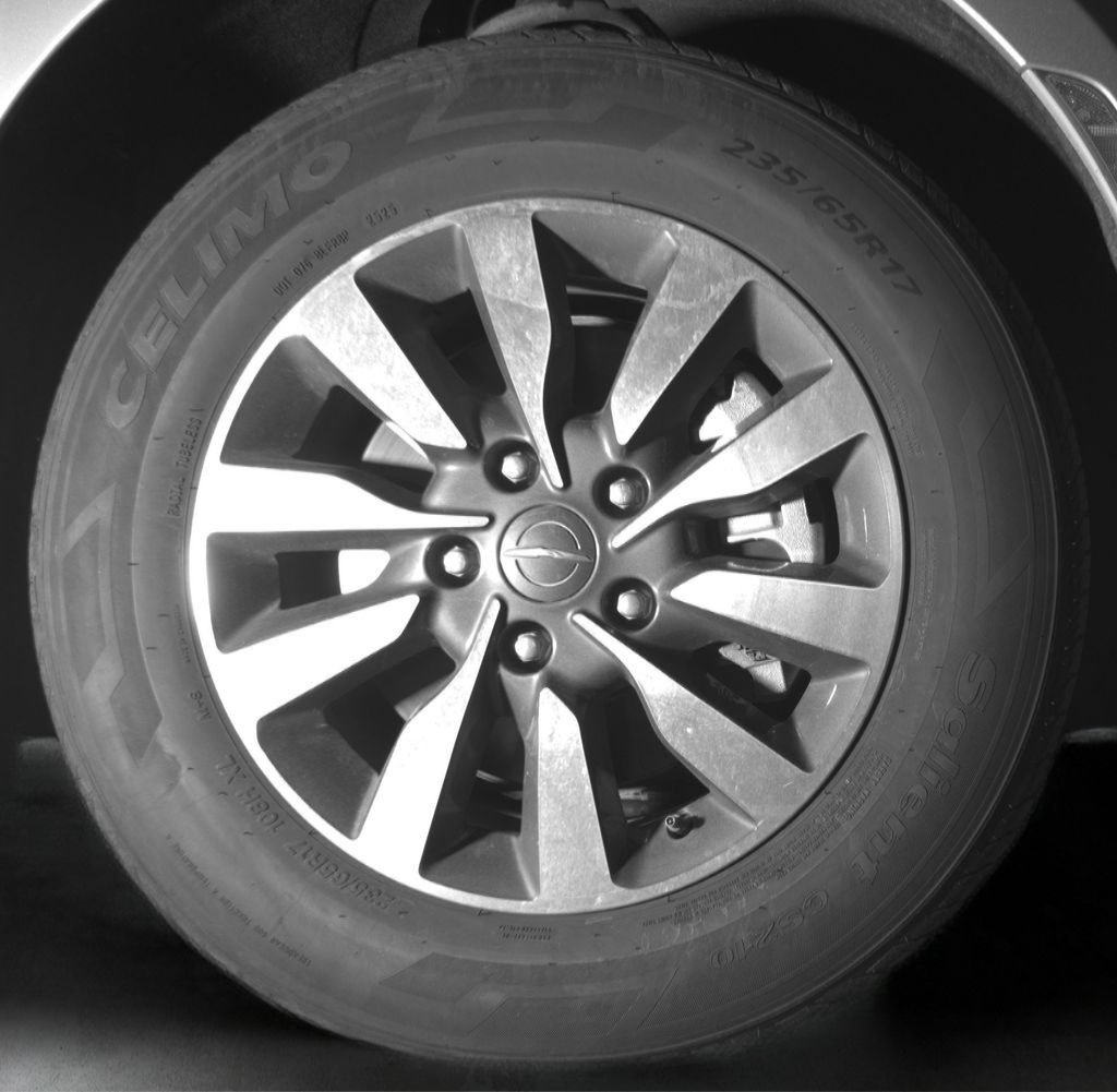 Used 2024 Chrysler Pacifica Limited FWD image 12