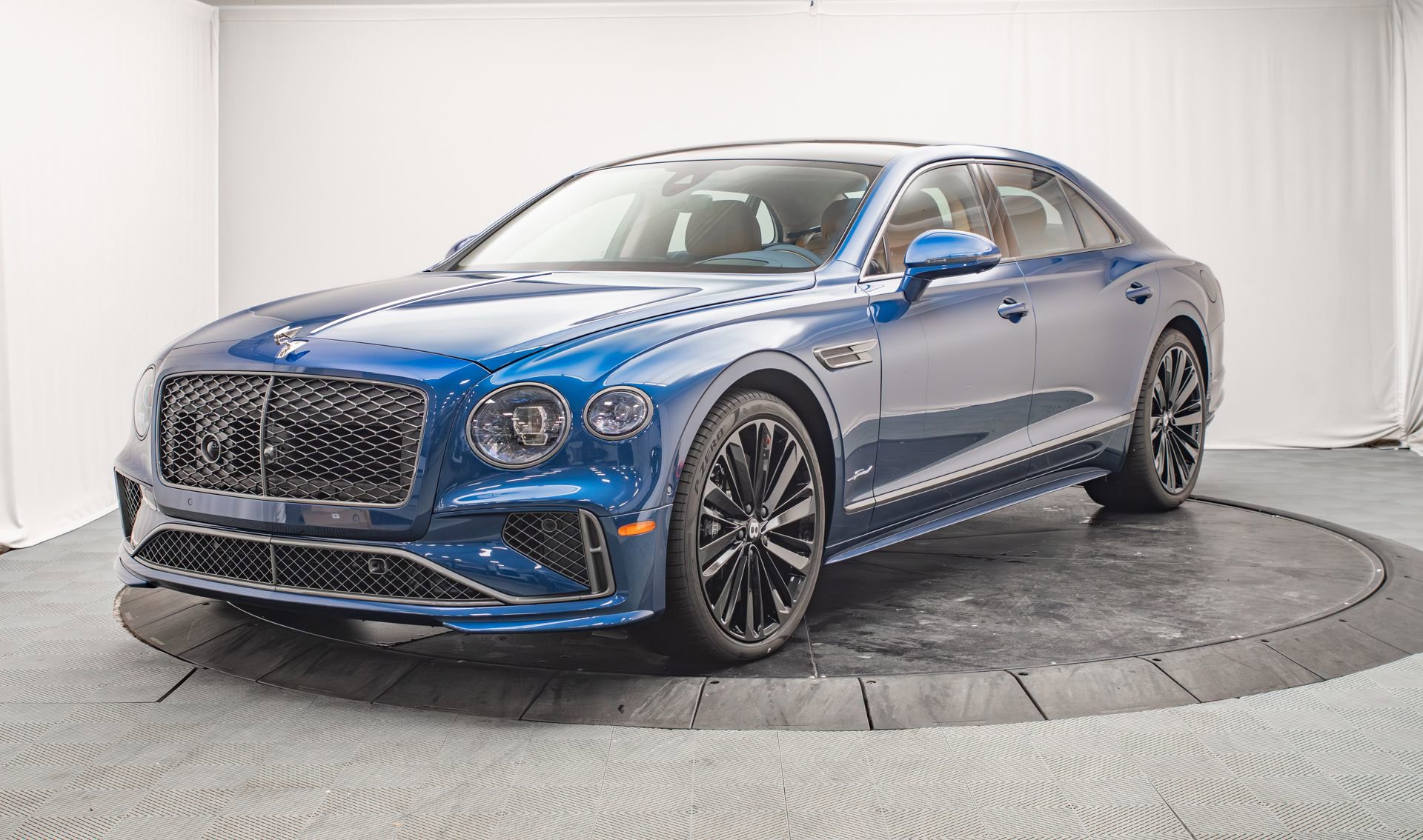New 2026 Bentley Flying Spur Plug-In Hybrid AWD/4WD image 7