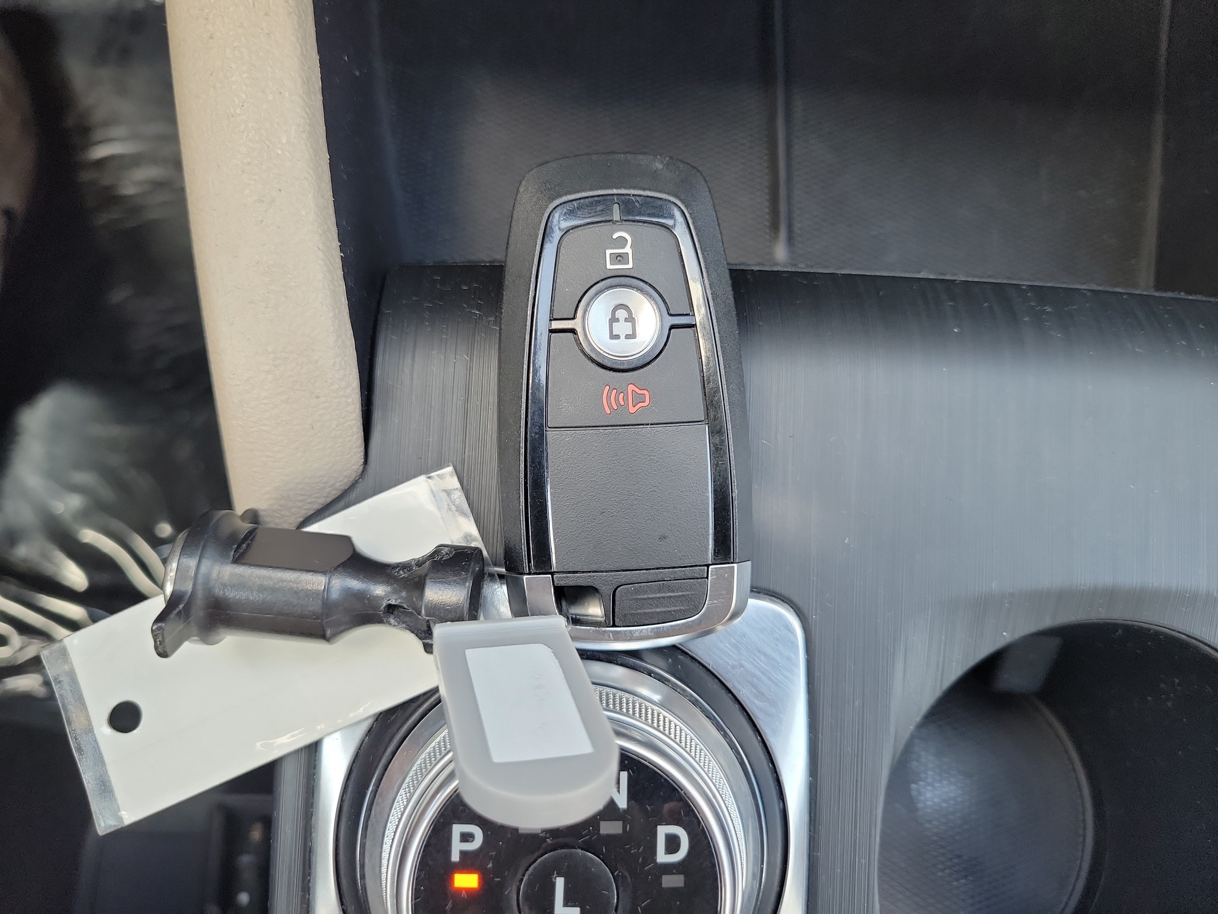 Certified 2020 Ford Escape SE FWD image 29