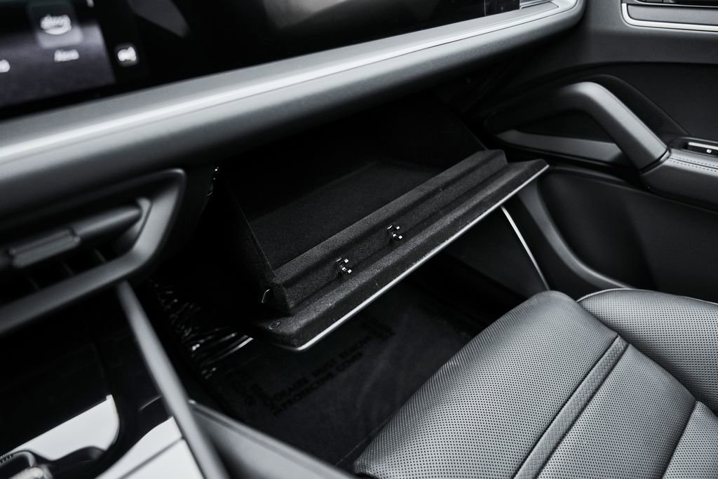 Used 2026 Porsche Cayenne Turbo image 86